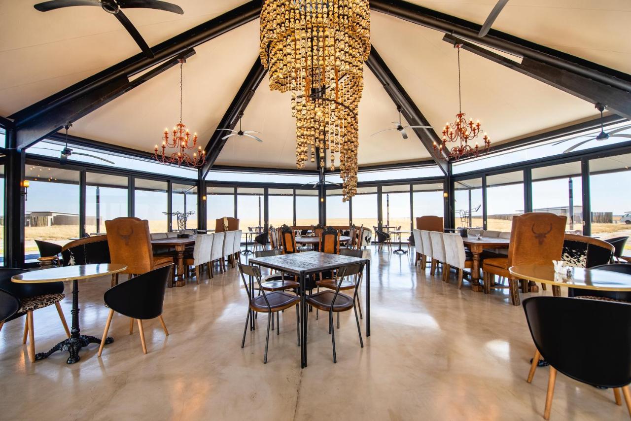 Etosha King Nehale Villa Omuthiya Bagian luar foto